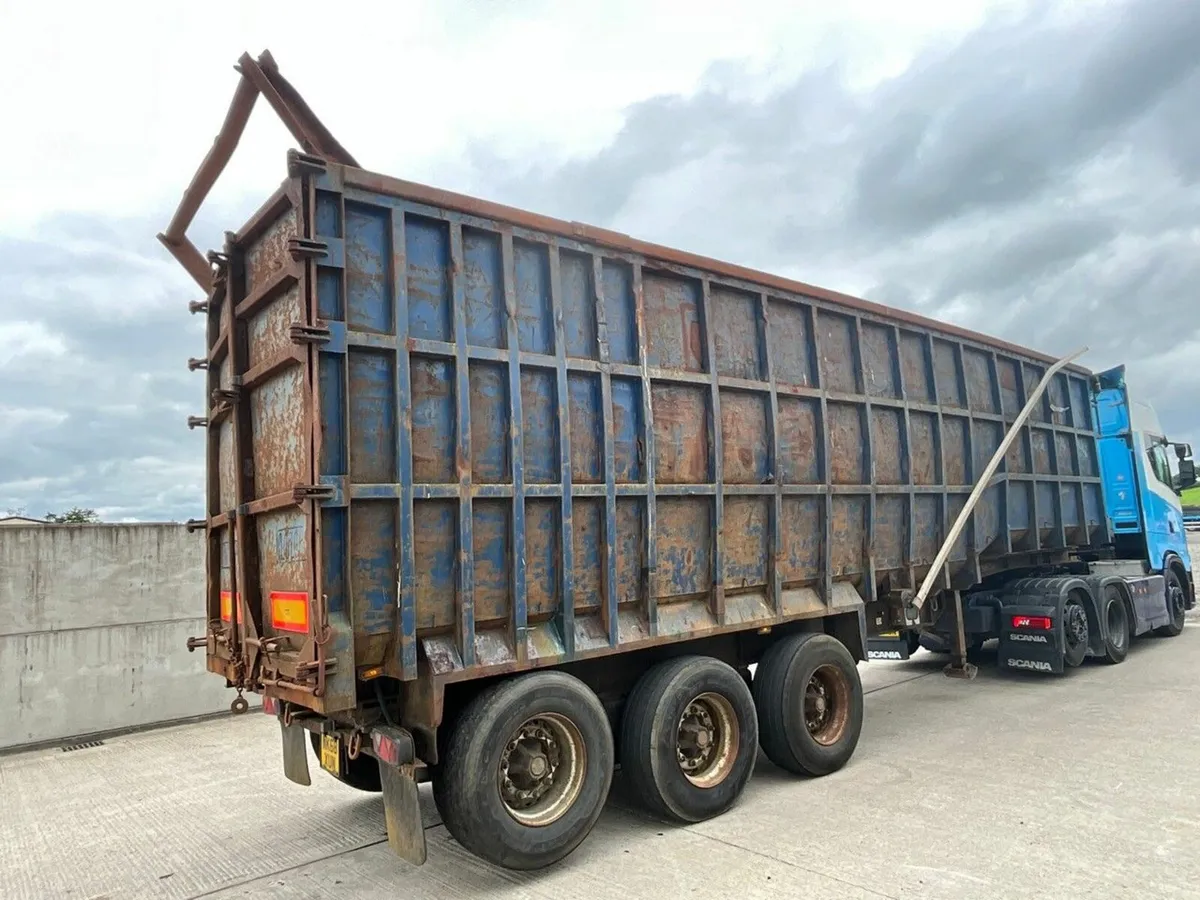 APPROX. 35ft TRI AXLE STEEL TIPPING TRAILER - Image 2
