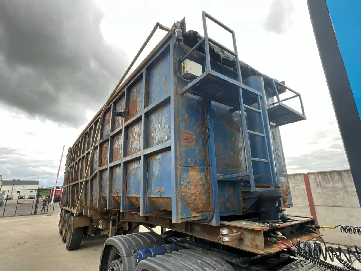 APPROX. 35ft TRI AXLE STEEL TIPPING TRAILER - Image 3