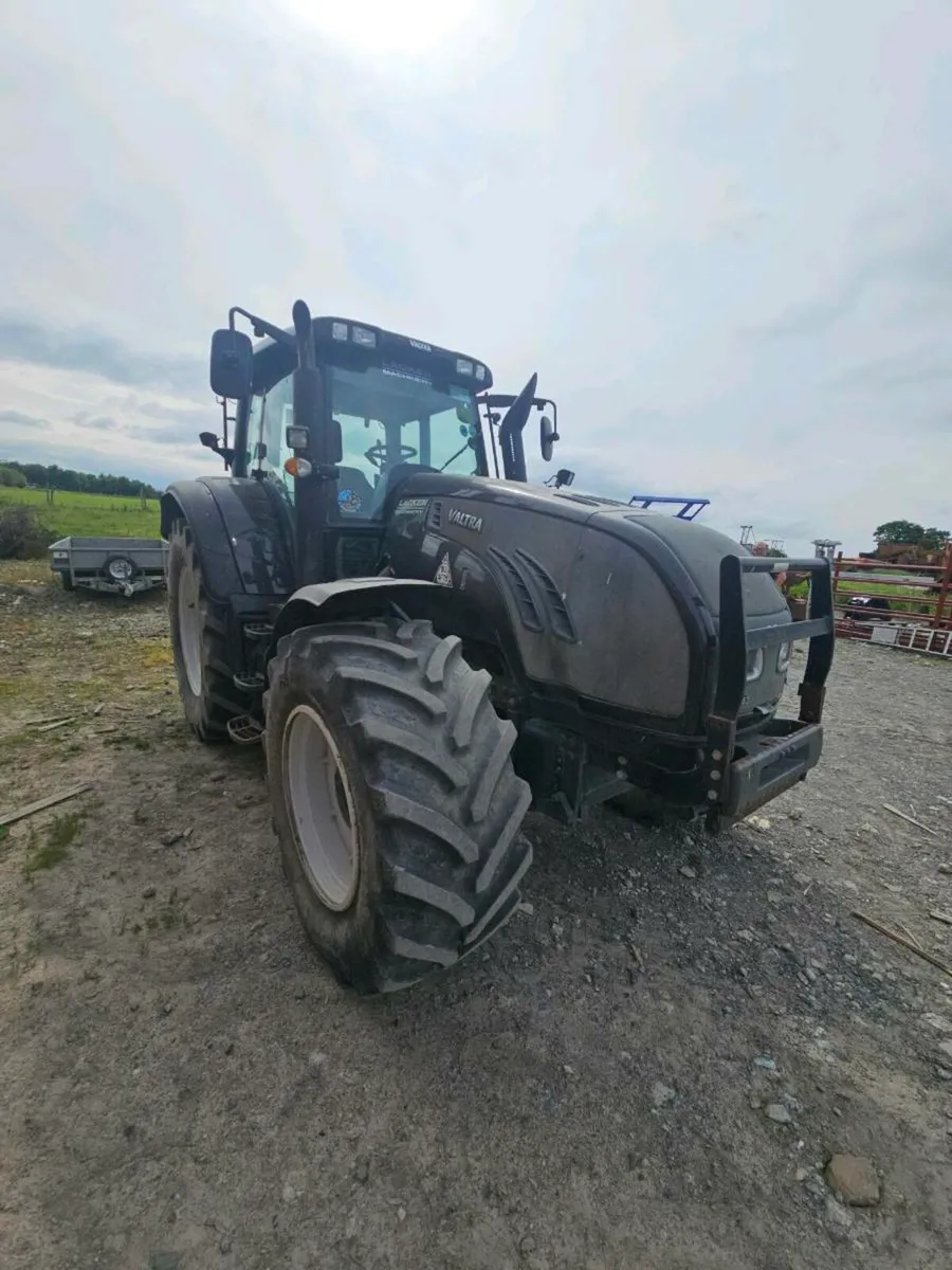 Valtra T163, only 6100hrs, 131 - Image 1