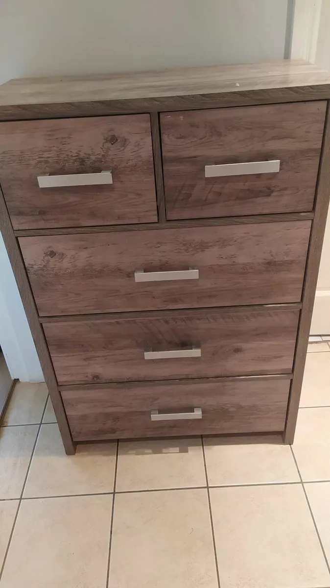 Chest of drawers - Image 3