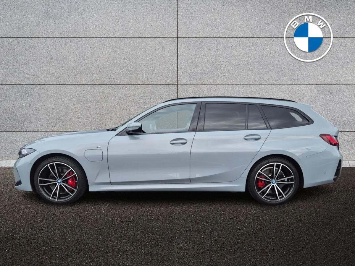 BMW 3 Series 330e M Sport Touring - Image 4