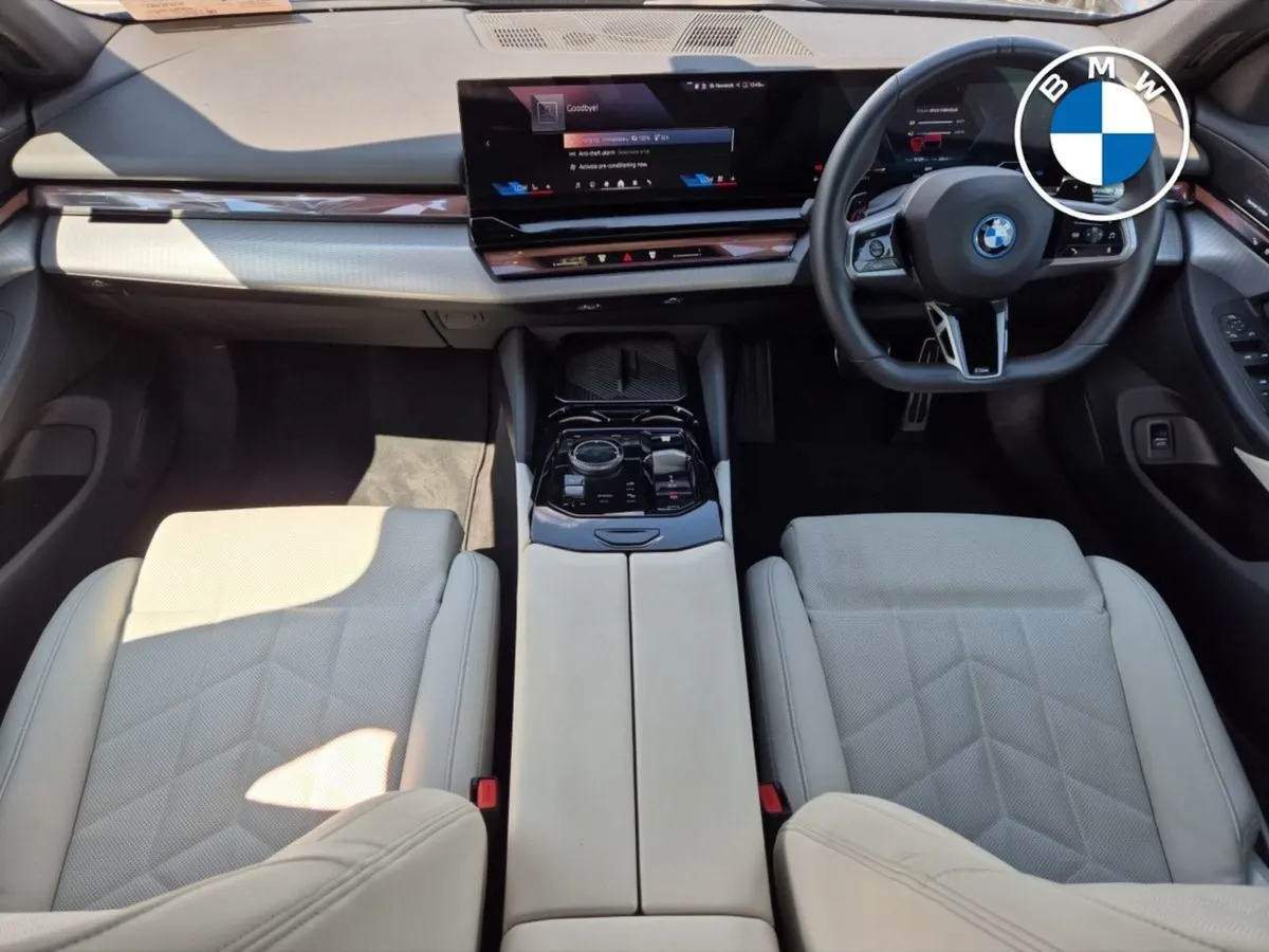 BMW 5 Series 530e M Sport Saloon - Image 4