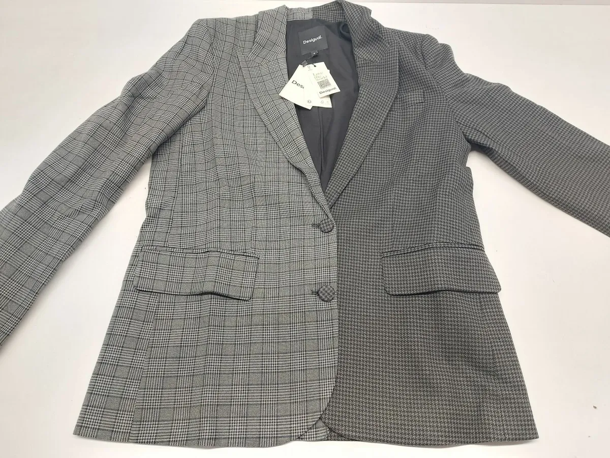 Online Auction Of A Desigual Blazer & More! - Image 1