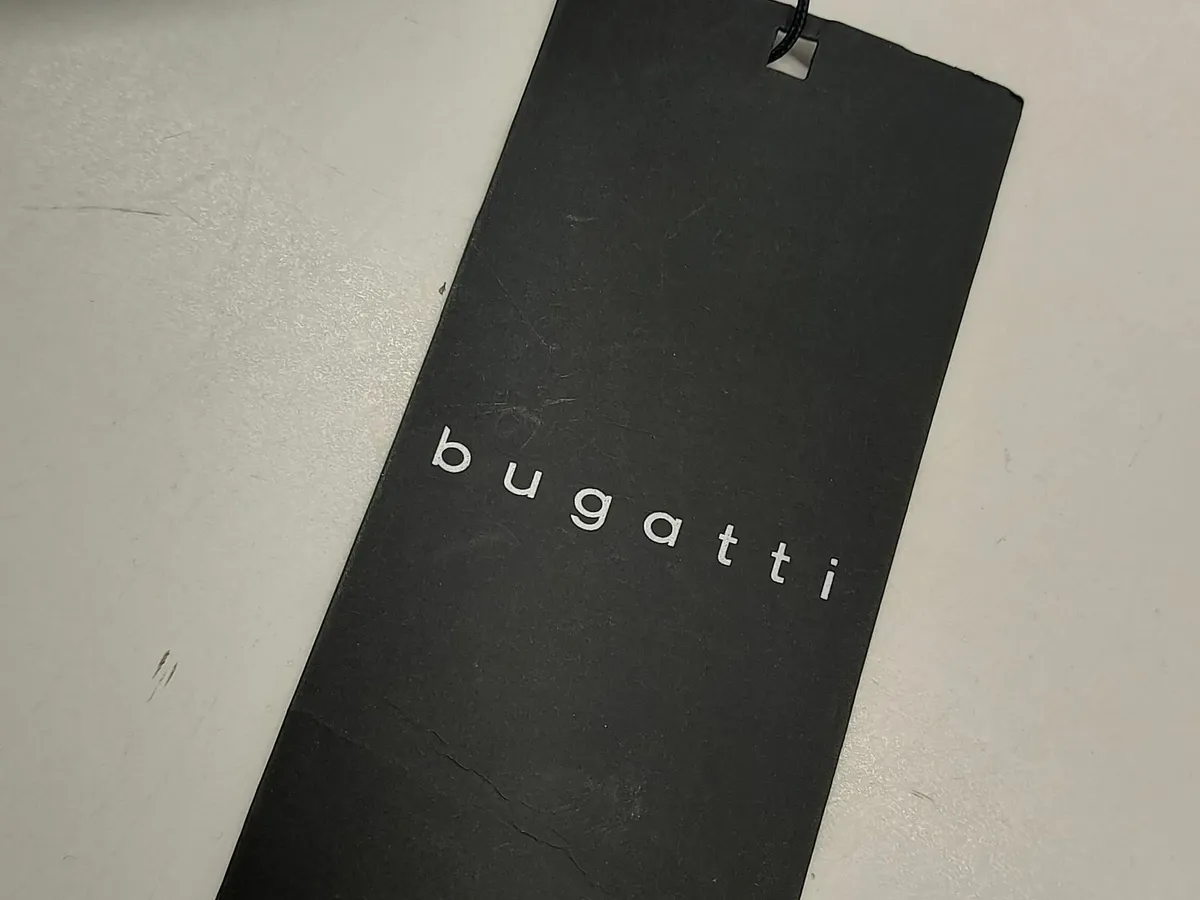 Online Auction Of A Bugatti Leather Jacket & More! - Image 3
