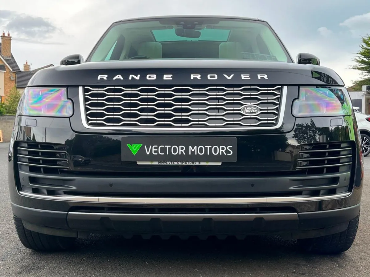 Land Rover Range Rover Vogue Ivory Leather P400e - Image 4