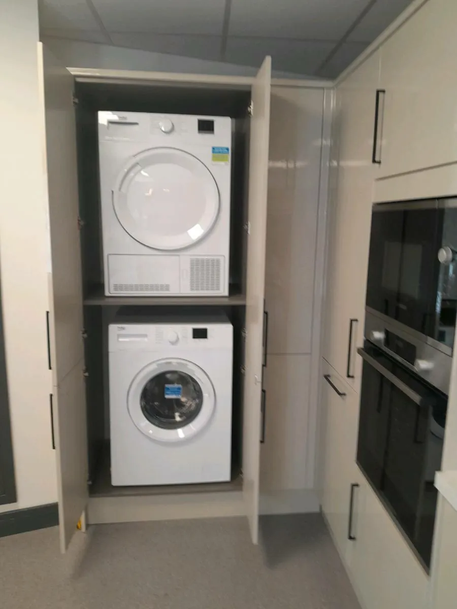 Ex disp kitchen - Image 4