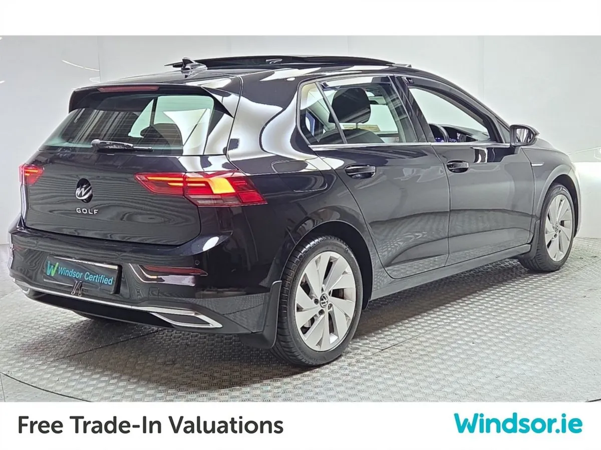 Volkswagen Golf 1.5 TSI 130HP Style - Panoramic S - Image 3