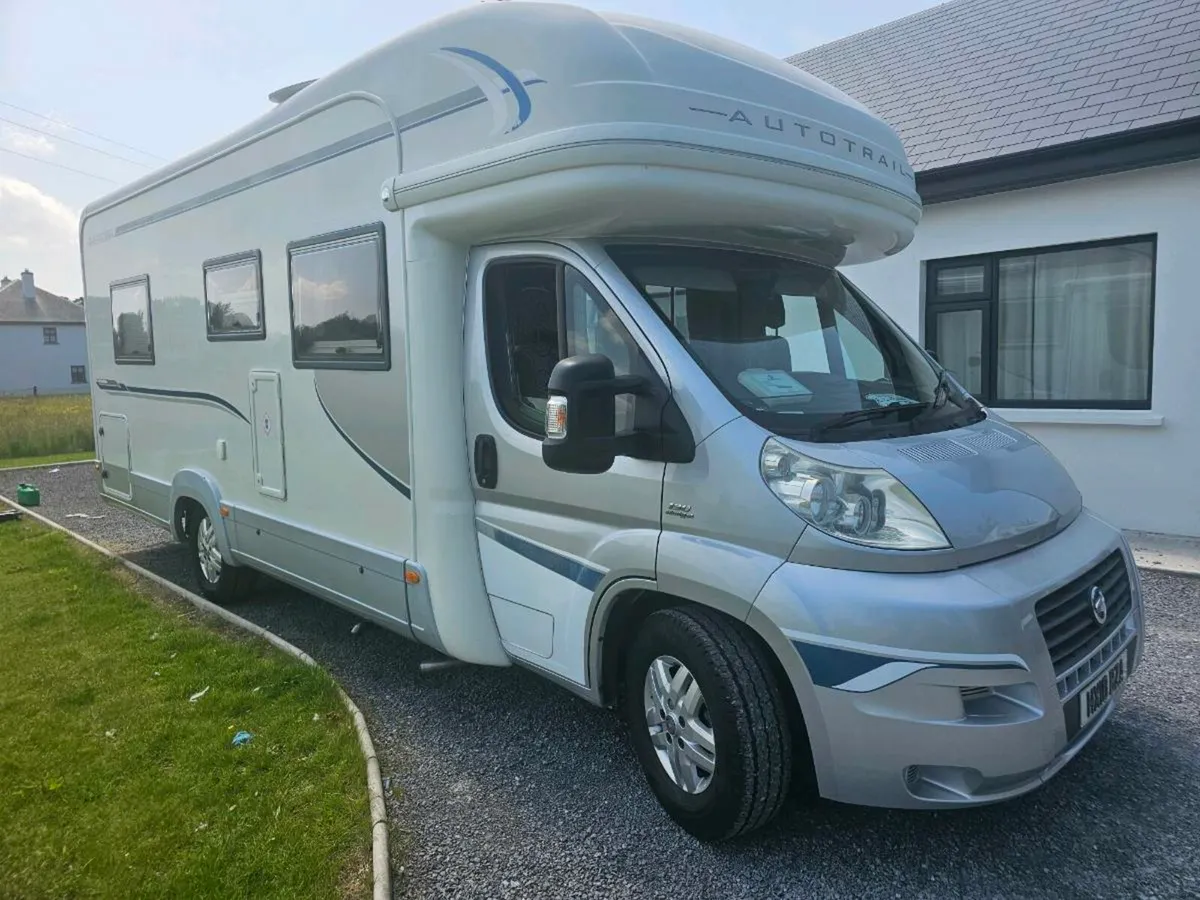 Camper - Image 1
