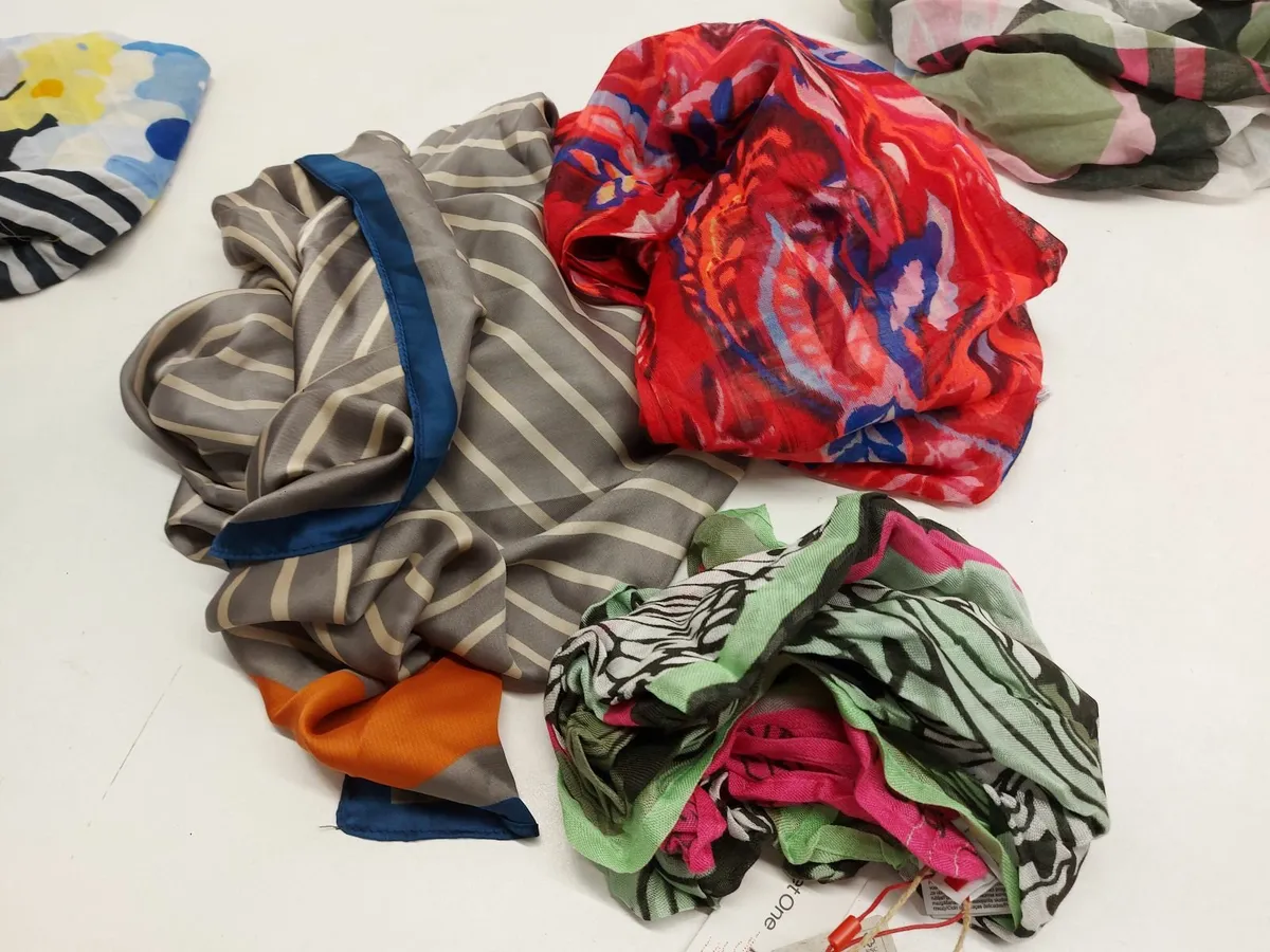 Online Auction Of A Selection Of Scarves & More! - Image 2