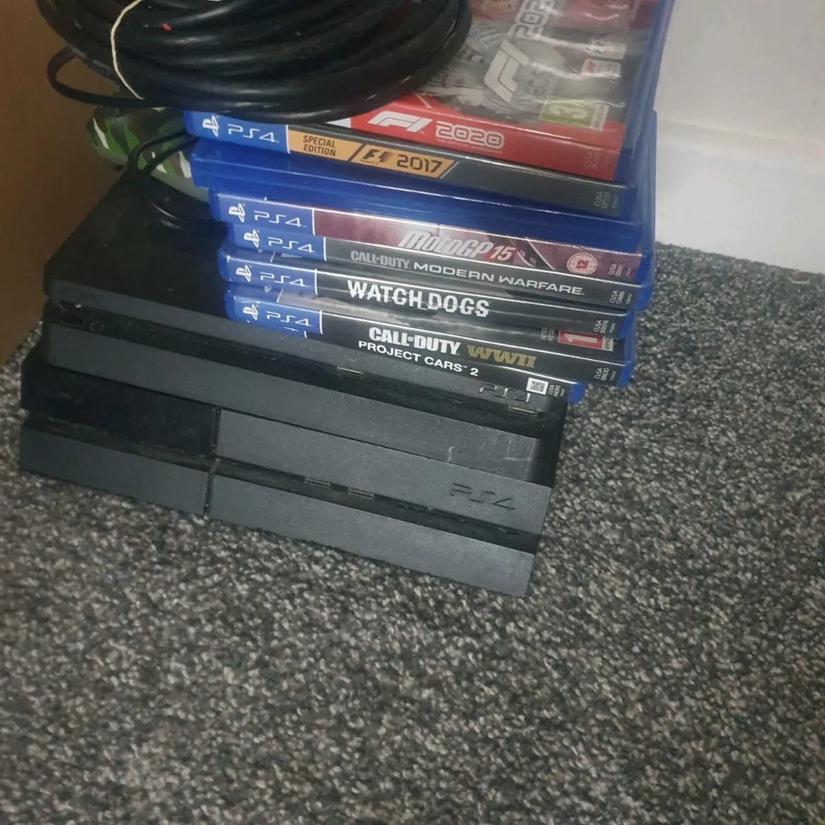 Playstations 4 - Image 2