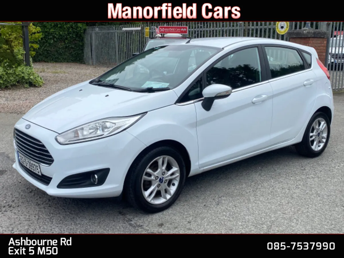 2015 152 Ford Fiesta Zetec 1.25 Petrol 5dr - Image 4