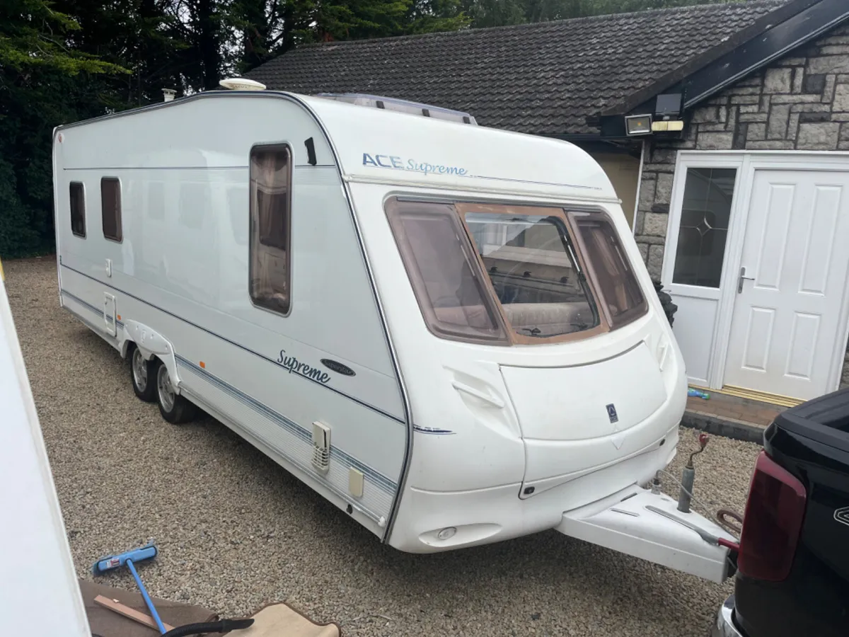 *MINT* Ace 5 Berth Caravan For Sale - Image 1