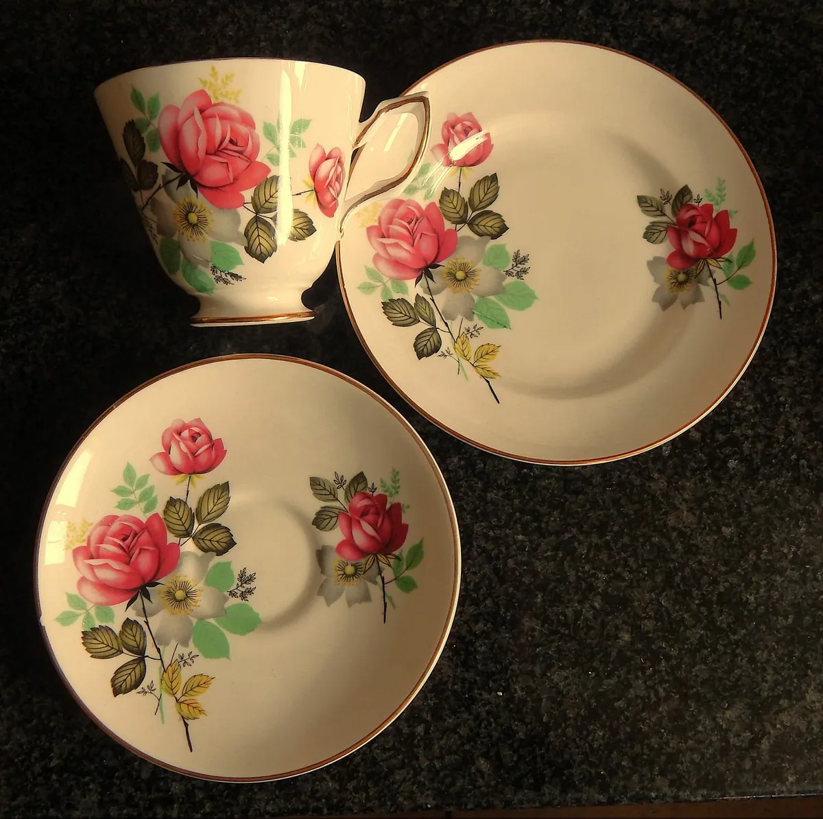 21 Piece Royal Tara Fine Bone China Tea Set - Image 4