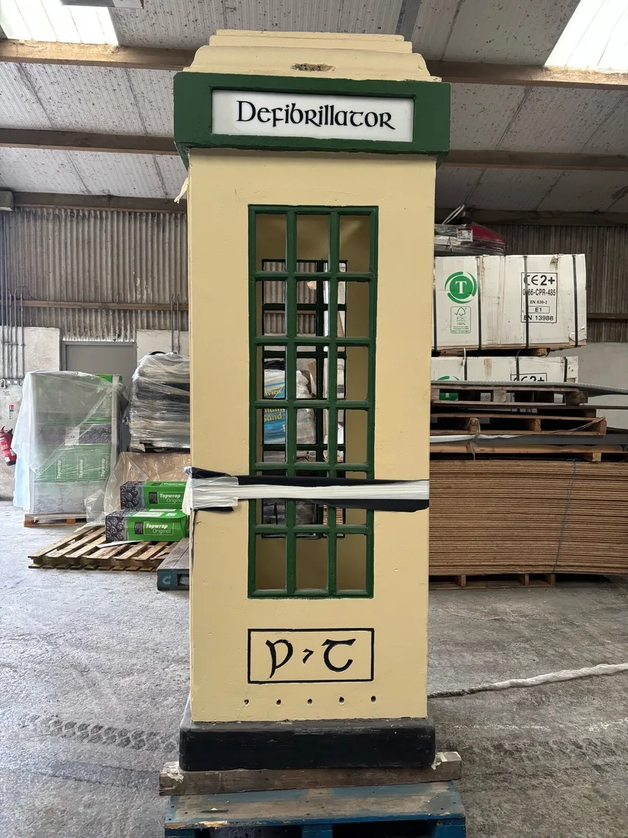 Antique Phonebox - Image 2