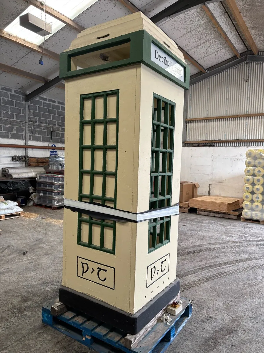 Antique Phonebox - Image 4