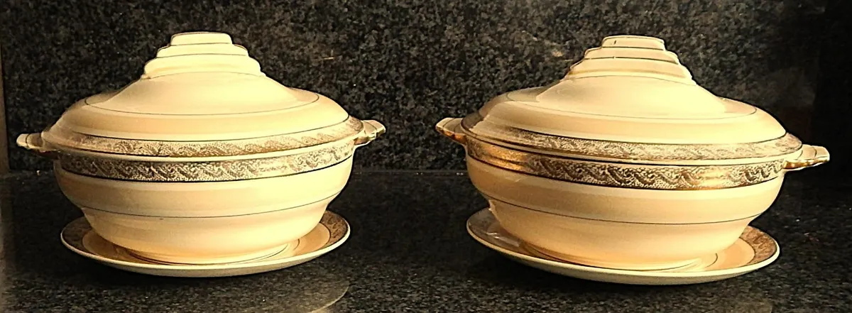 25 Piece Selection of Crown Devon Dinner Service - Image 4