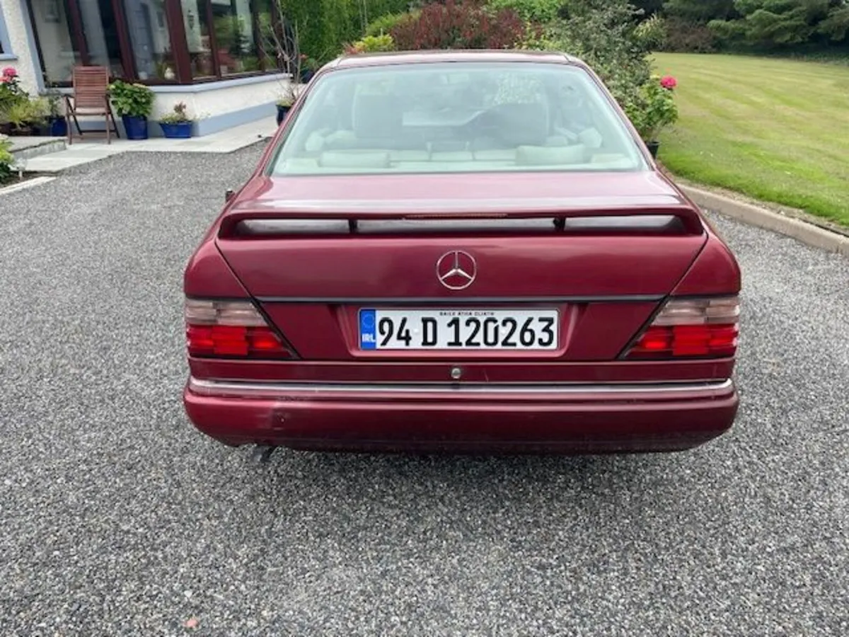 Mercedes-Benz E-Class 1994 - Image 4
