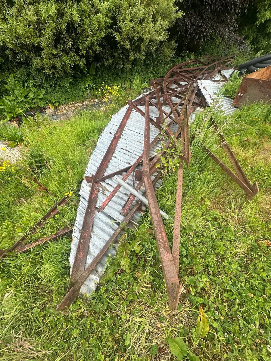 Round roof truss 30 ft