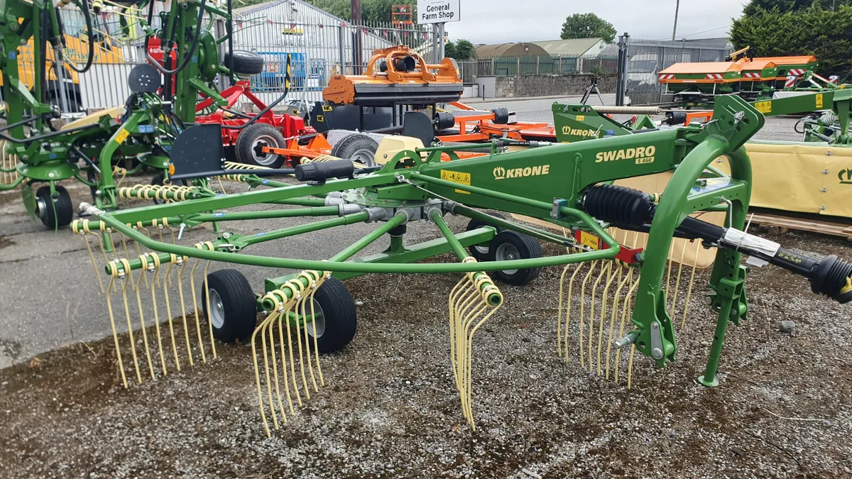 New Krone S460 , 15 foot Rake - Image 2