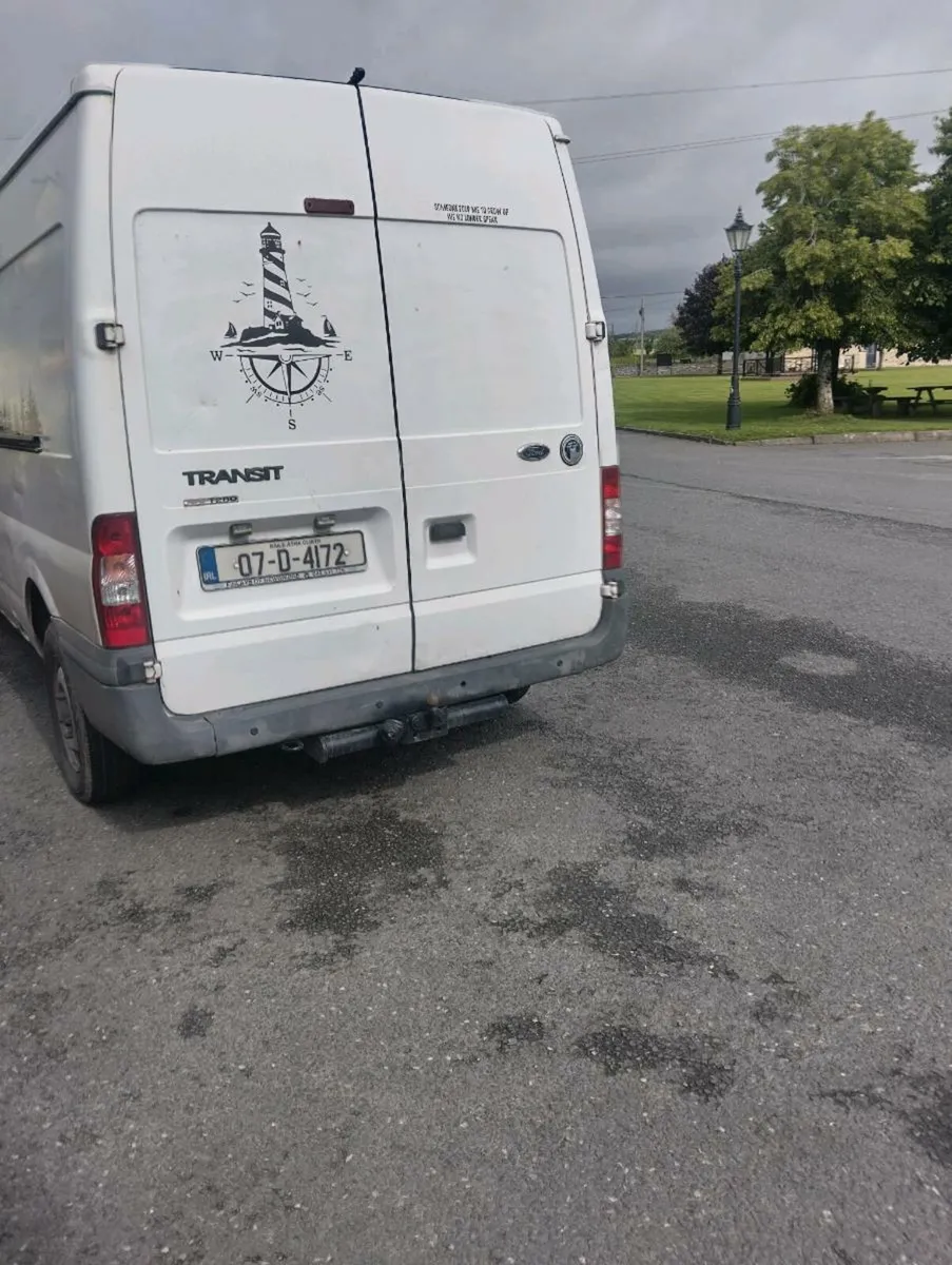 Van - Image 2