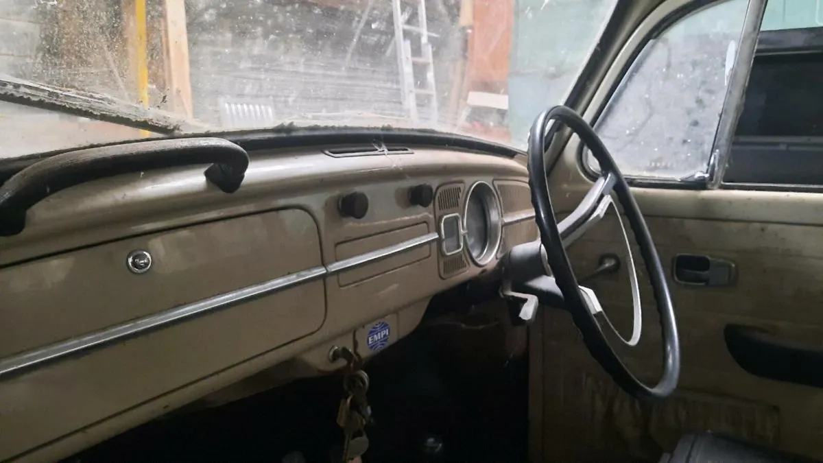 Volkswagen beetle - Image 1