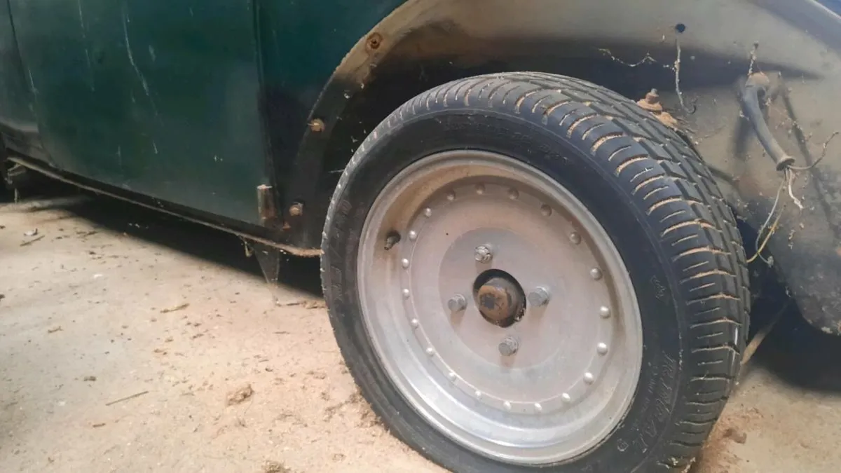 Volkswagen beetle - Image 3