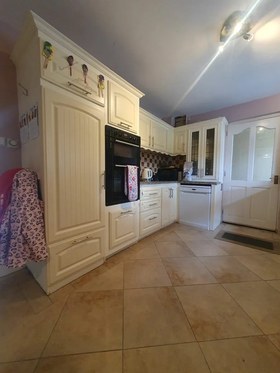 Kitchen - Image 2