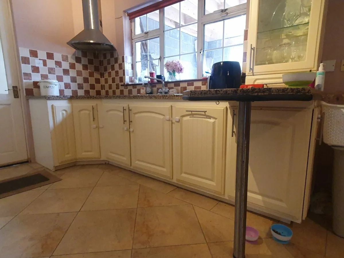 Kitchen - Image 3