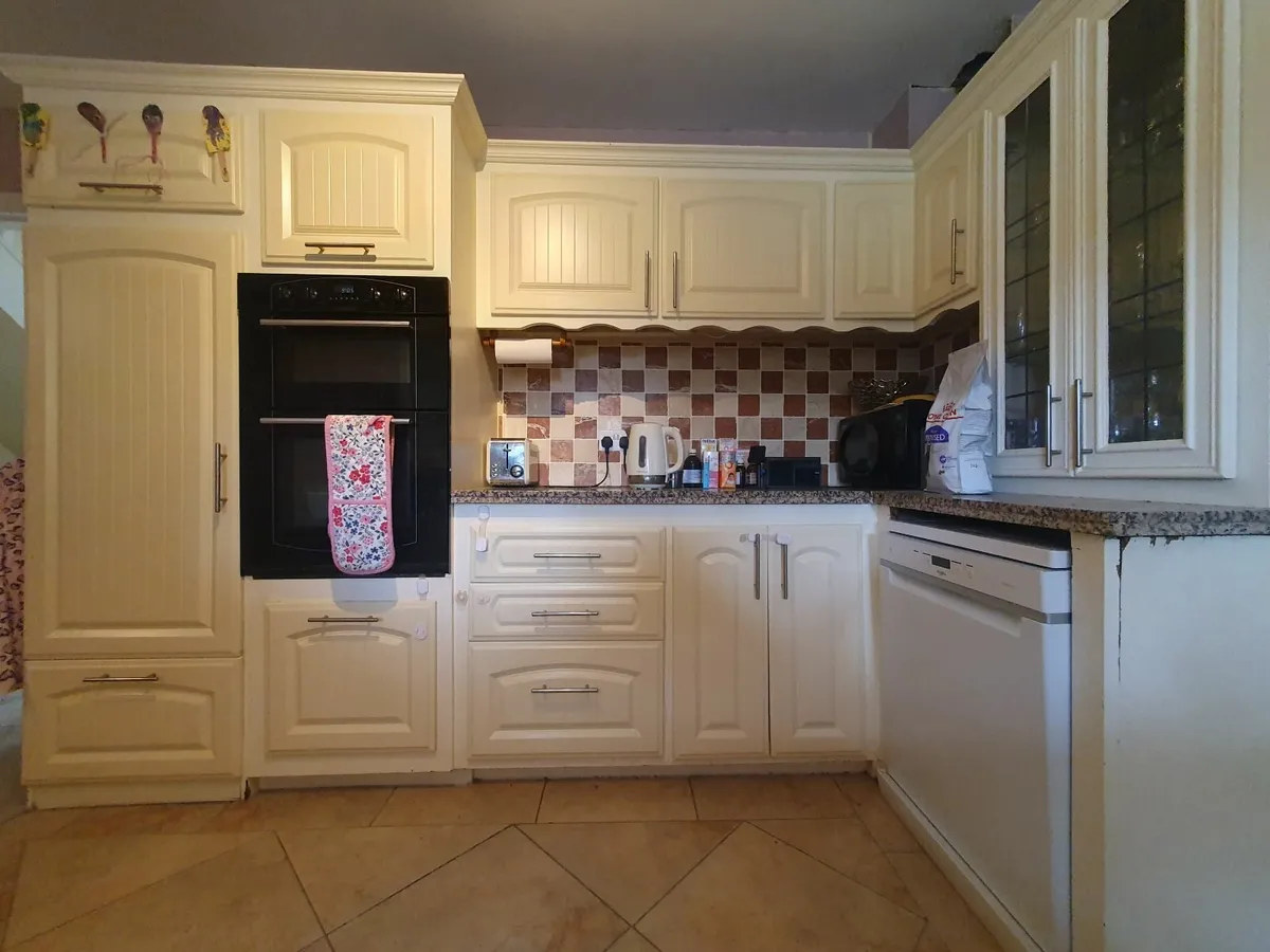 Kitchen - Image 4