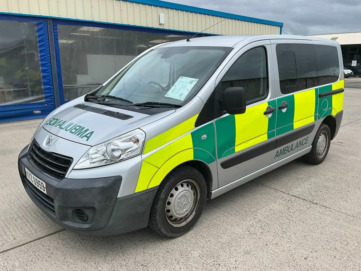 PEUGEOT EXPERT TEPEE COMFORT L1 2.0 HDI AMBULANCE - Image 4