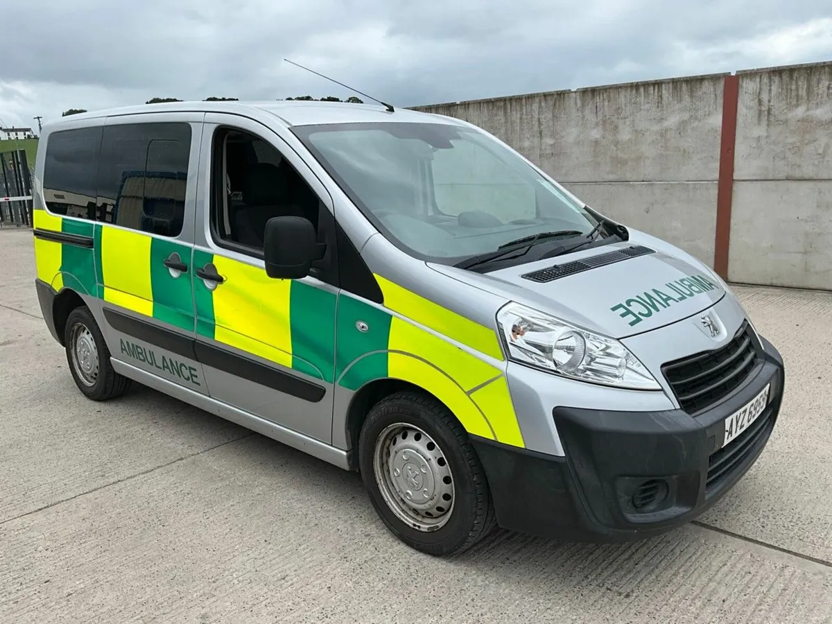 PEUGEOT EXPERT TEPEE COMFORT L1 2.0 HDI AMBULANCE - Image 1