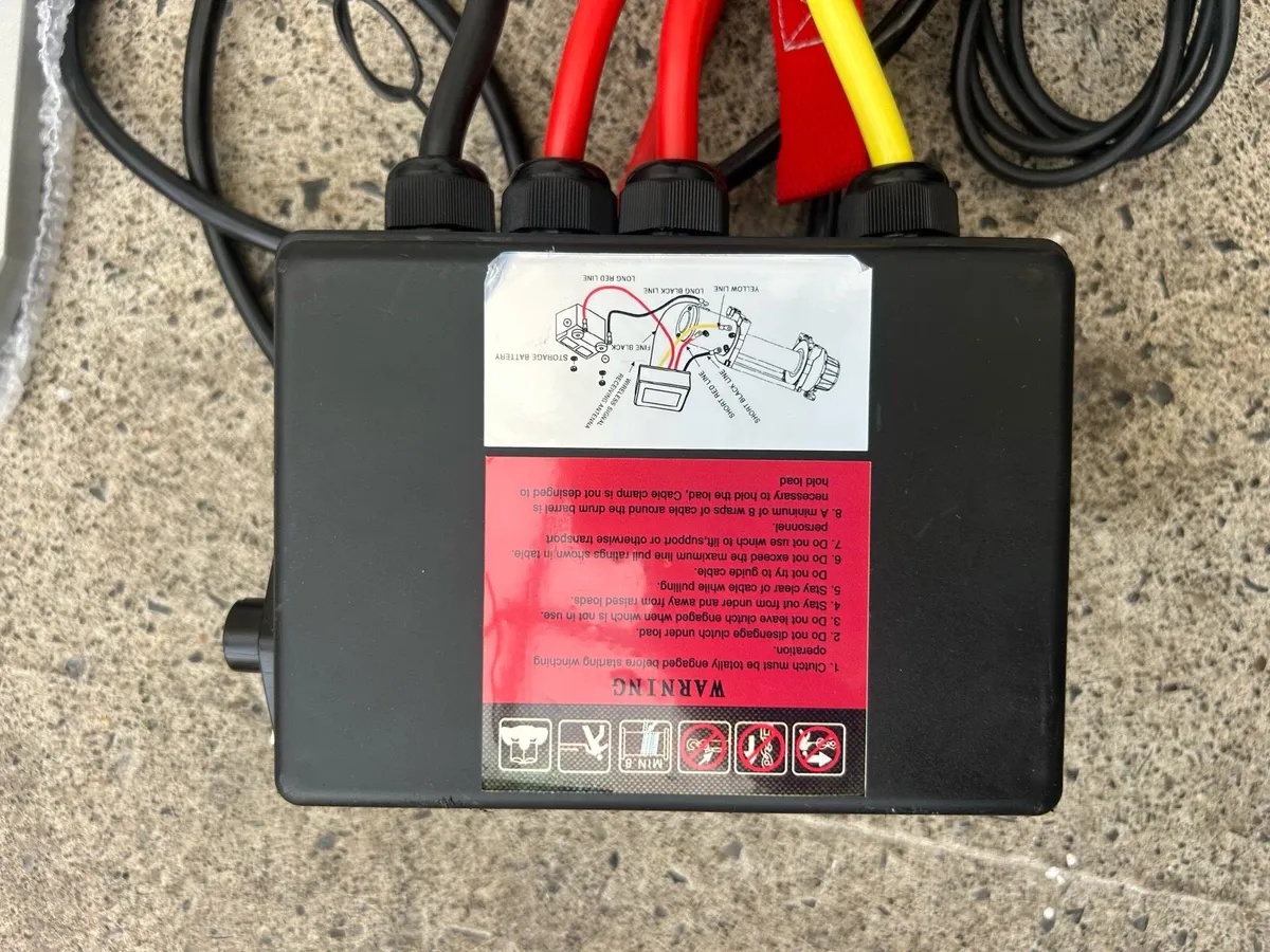 Winch 12V 13500lbs/ 6123KG Synthetic rope - Image 4