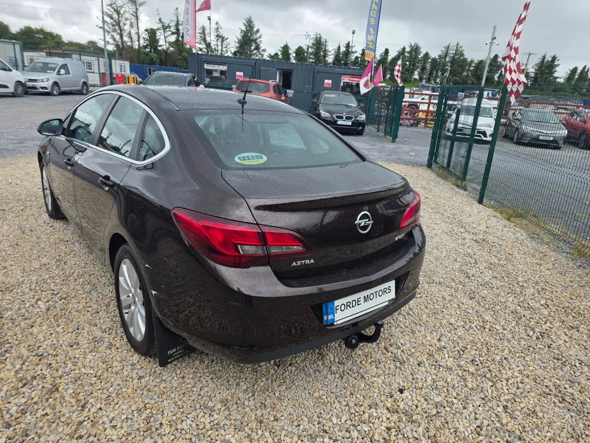 Opel Astra 2014 - Image 3
