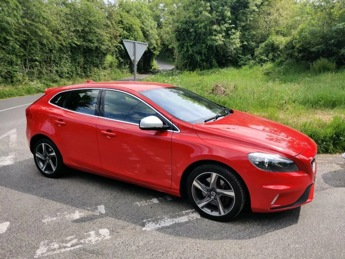 Volvo V40 D4 R-Design - Image 3