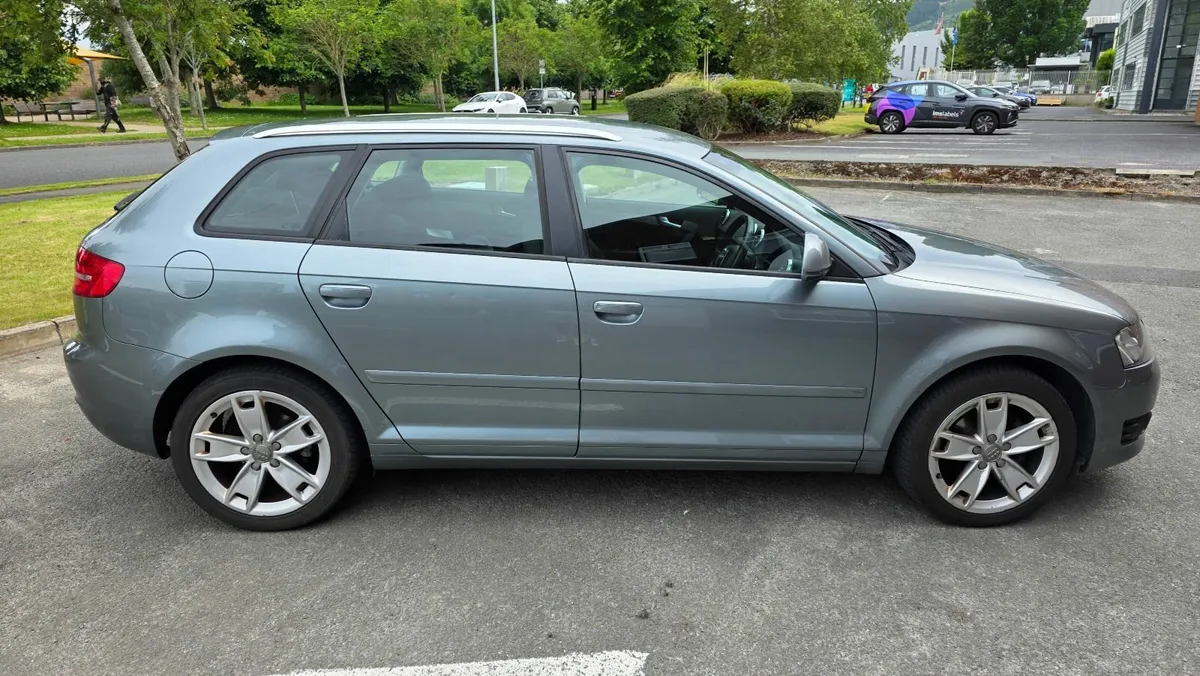 Audi A3 2010 2.0 diesel - Image 4