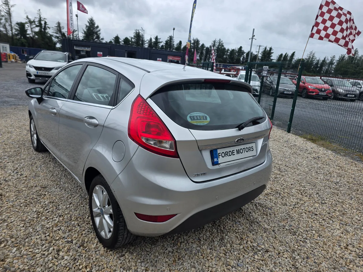 Ford Fiesta 2011 - Image 3