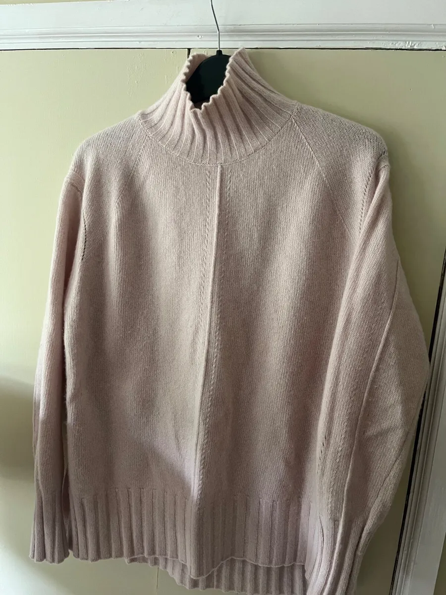Designer Reiss jumper - Image 1