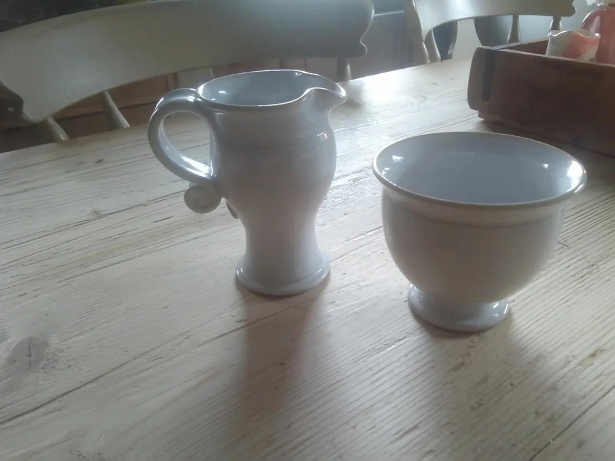 WHITE GLAZED POTTERY MILK & SUGAR BOWL NEW - Image 3