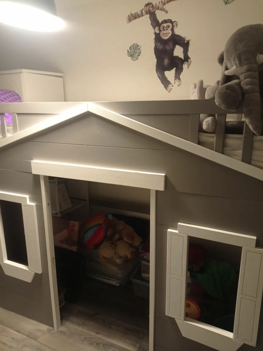 Kids playhouse bed - Image 2