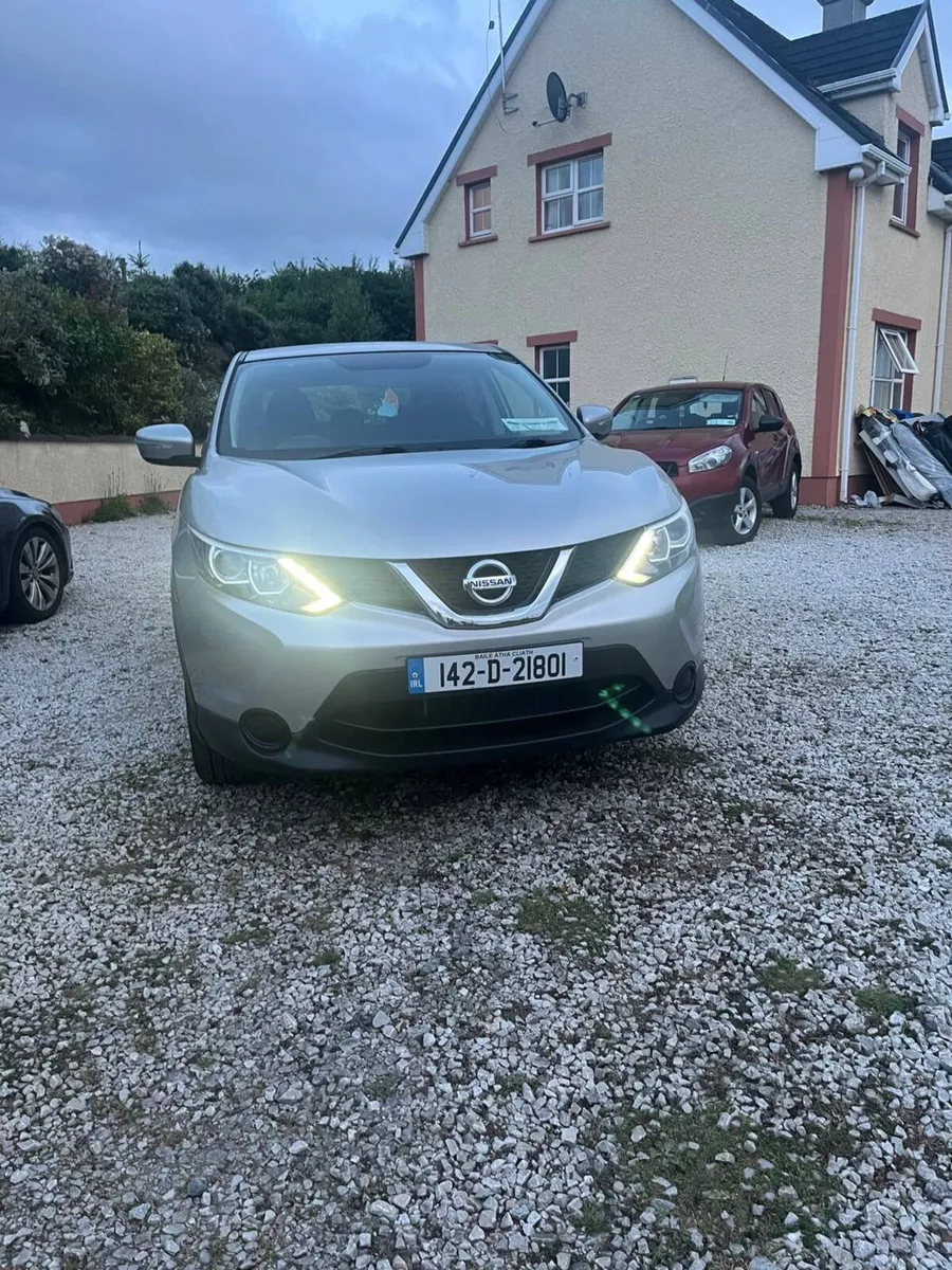 Nissan Qashqai low mileage - Image 1
