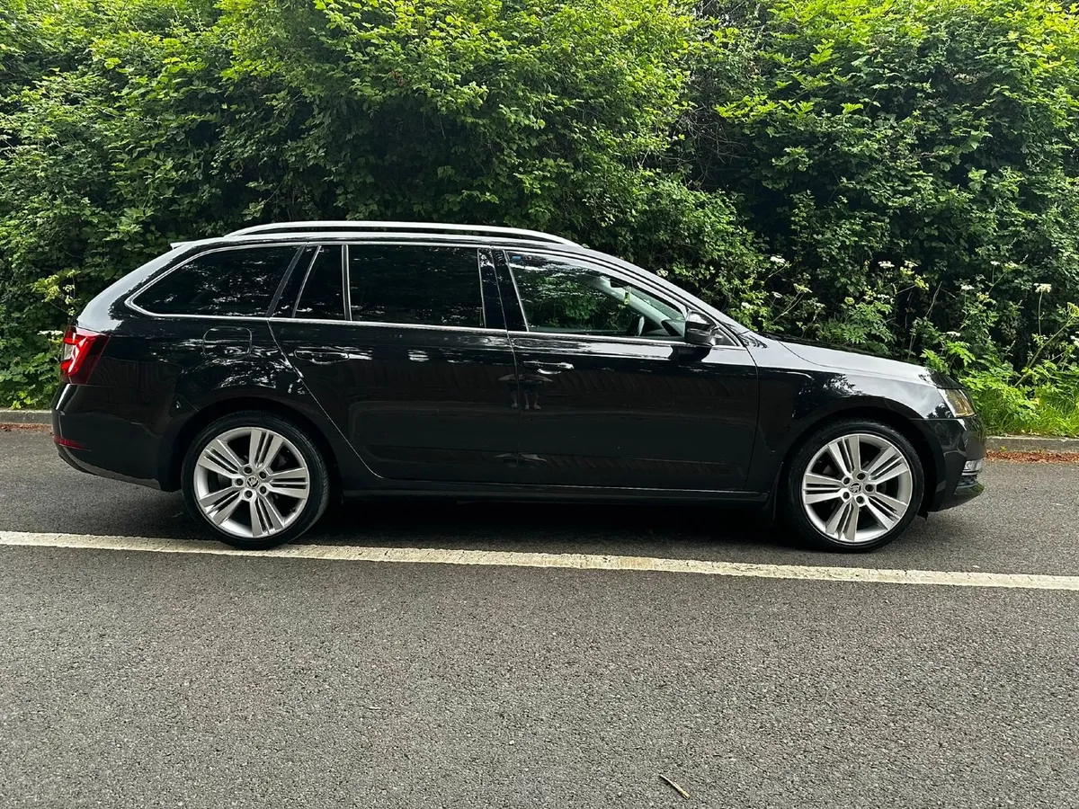 2017 Skoda Octavia Style Combi - Image 2