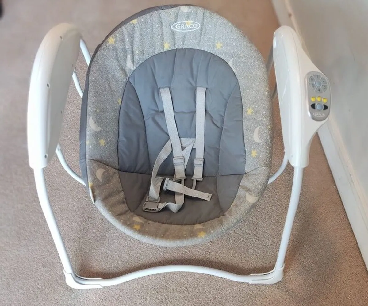 Graco Baby Swing - Image 1