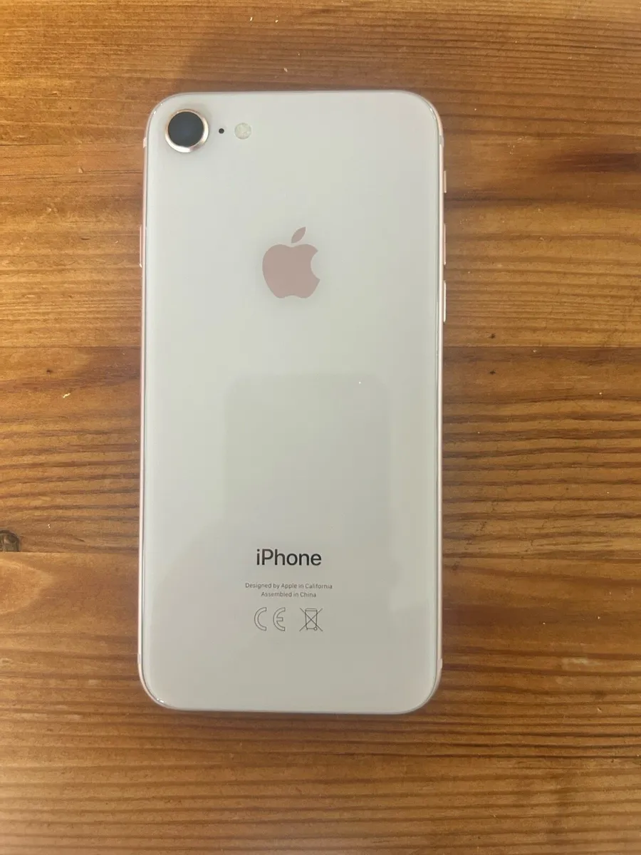 iPhone 8 - Image 2