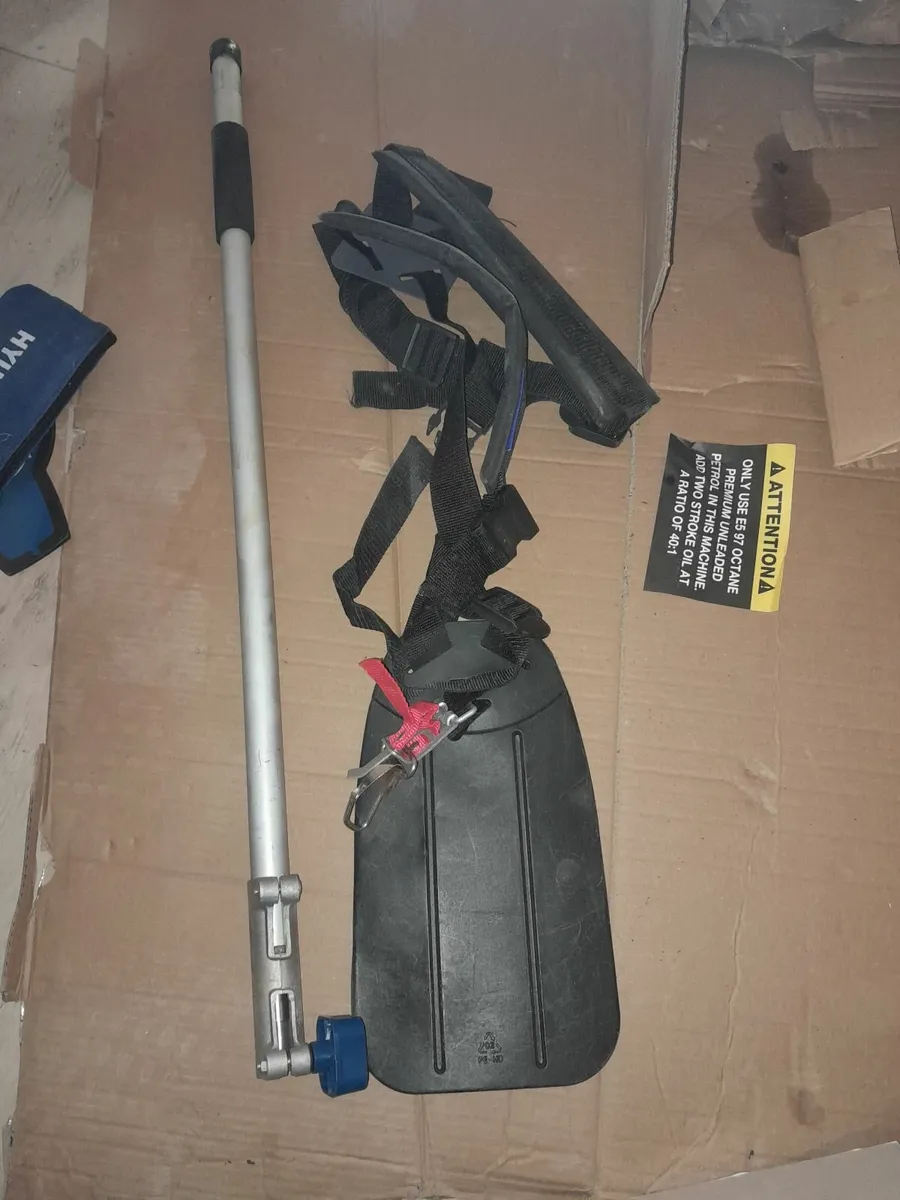 Hyundai strimmer multi tool attachments. - Image 1