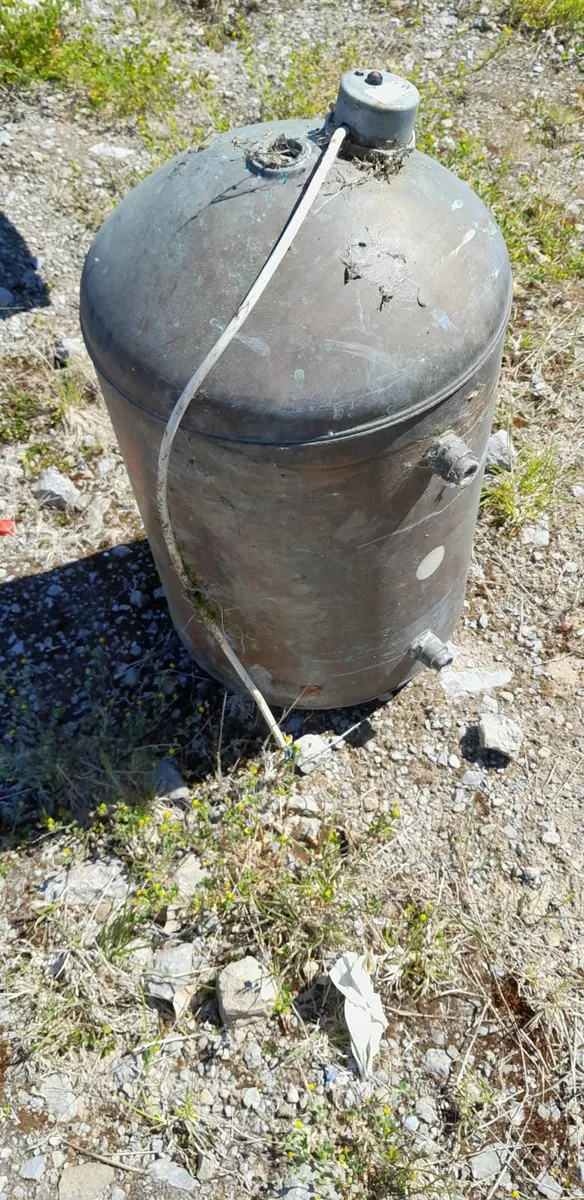 Copper cylinder.
