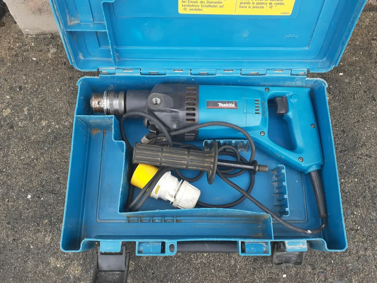 MAKITA 8406 DRILL 110V - Image 1