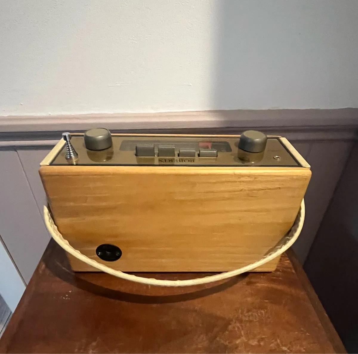 Vintage Robert’s Radio - Image 3