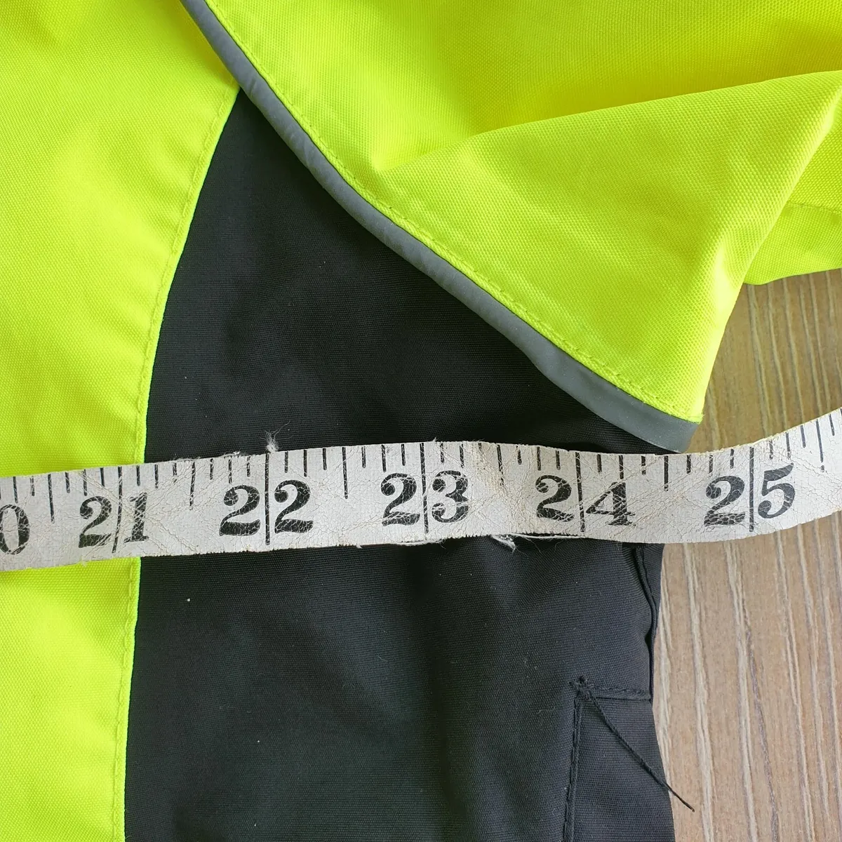 Mountain warehouse hi viz ladies jacket size 18 - Image 4