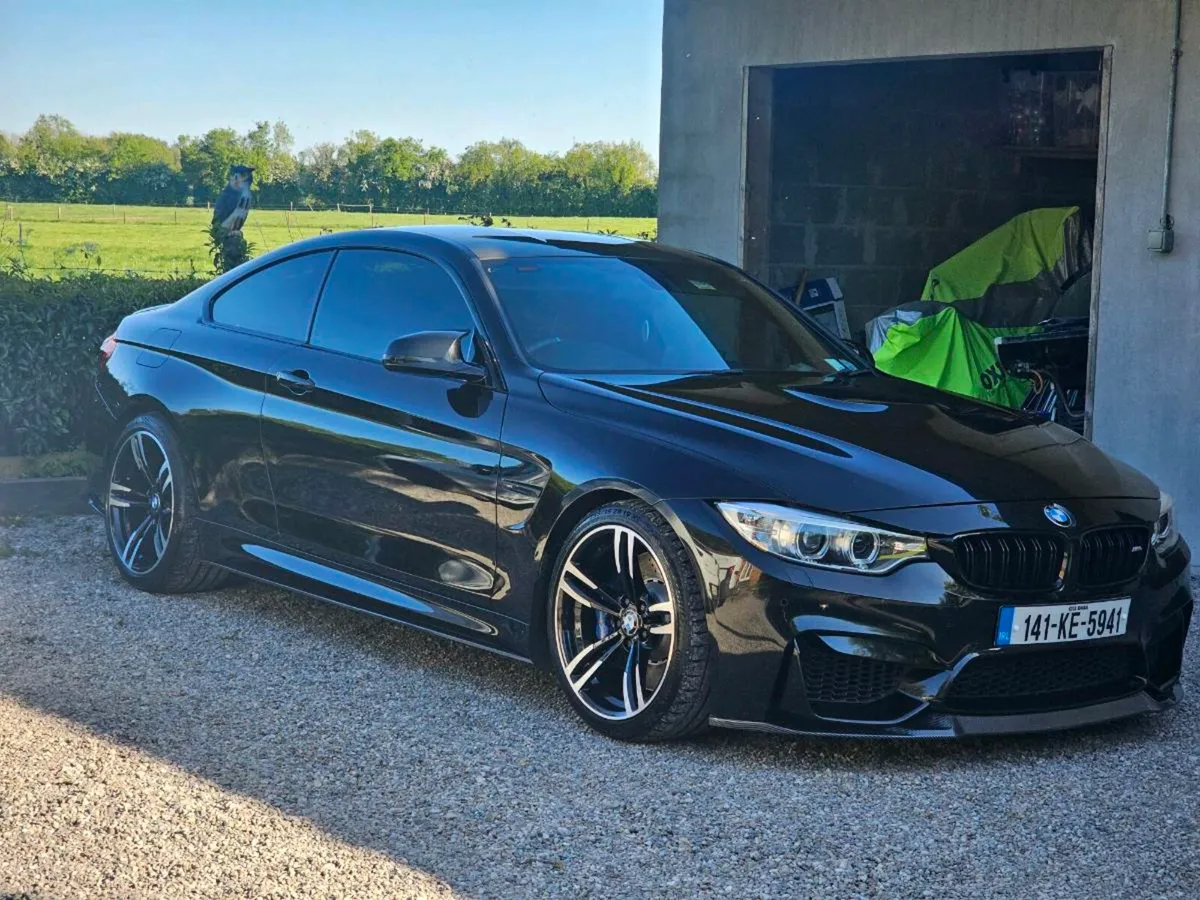 BMW M4 - Image 2