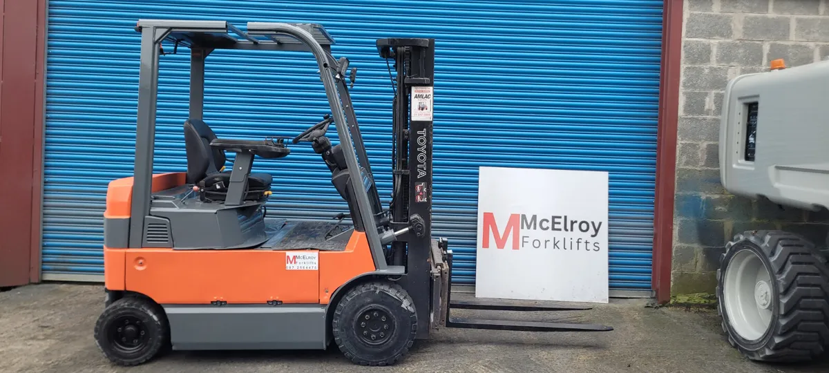 Electric Toyota forklifts - Image 1